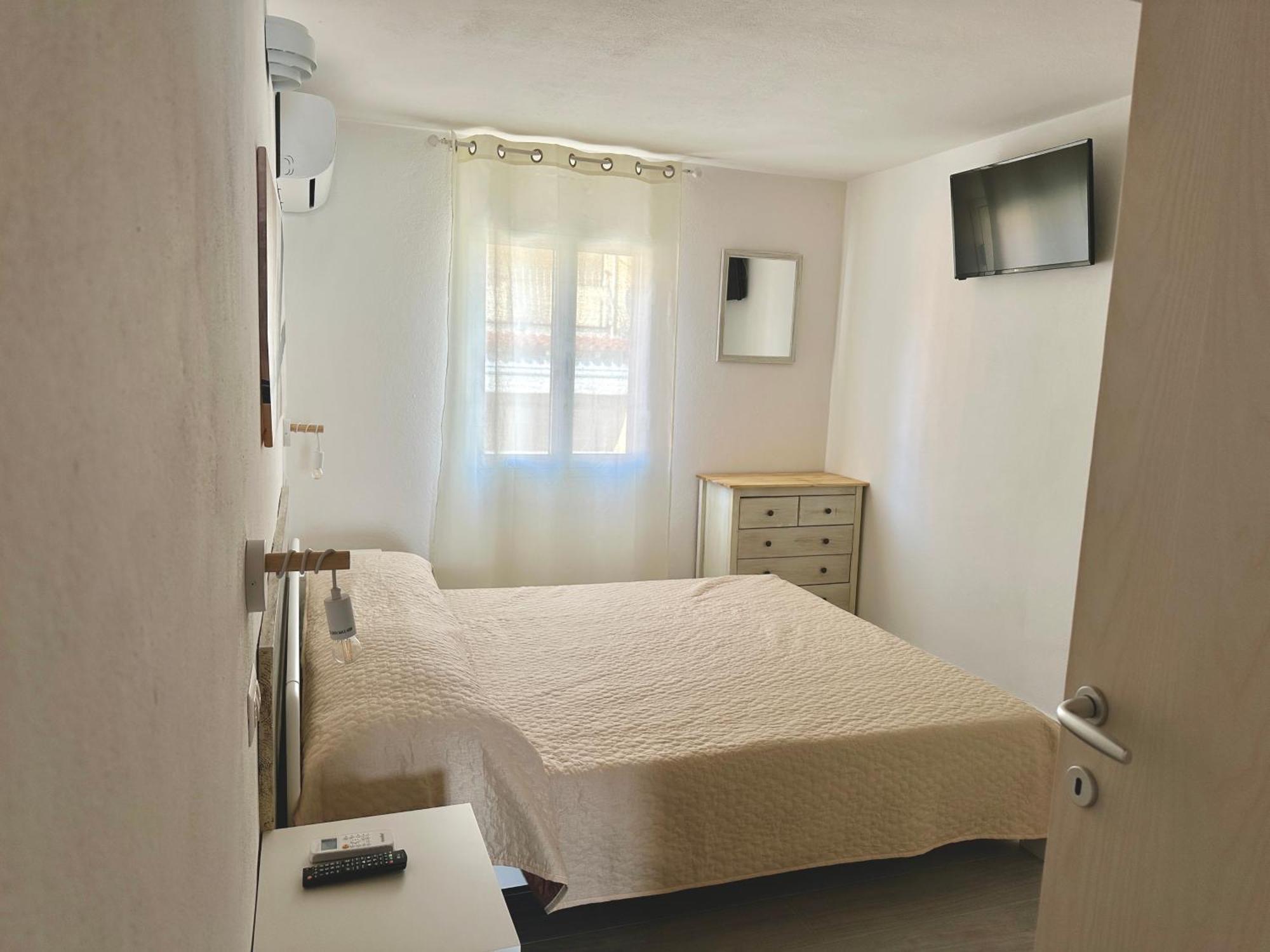 Approdo Apartments Isola Rossa Ngoại thất bức ảnh