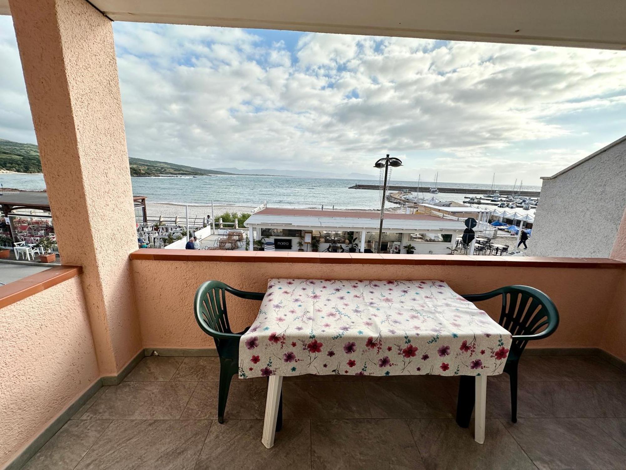 Approdo Apartments Isola Rossa Ngoại thất bức ảnh